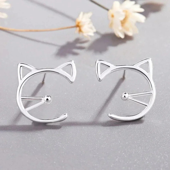 925 Sterling Silver Dainty Cat Stud Earrings - Picture 1 of 3